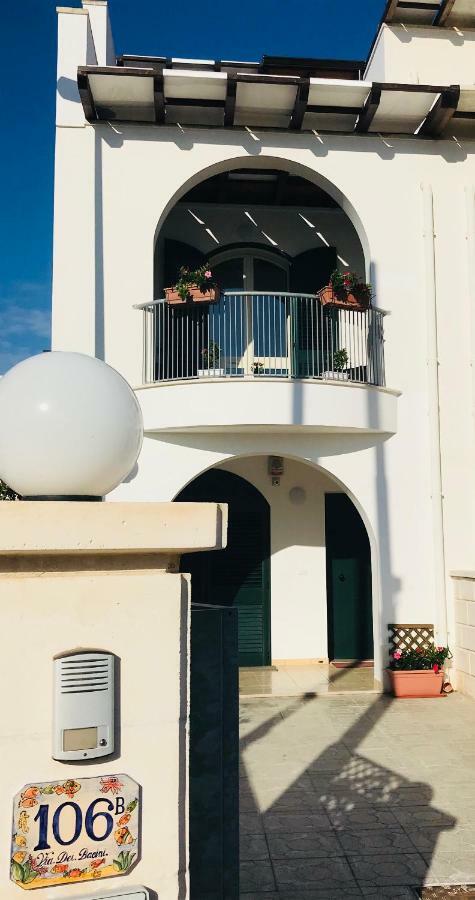 Casa Vacanze Dei Bacini ปอร์โตเชซาเรโอ ภายนอก รูปภาพ