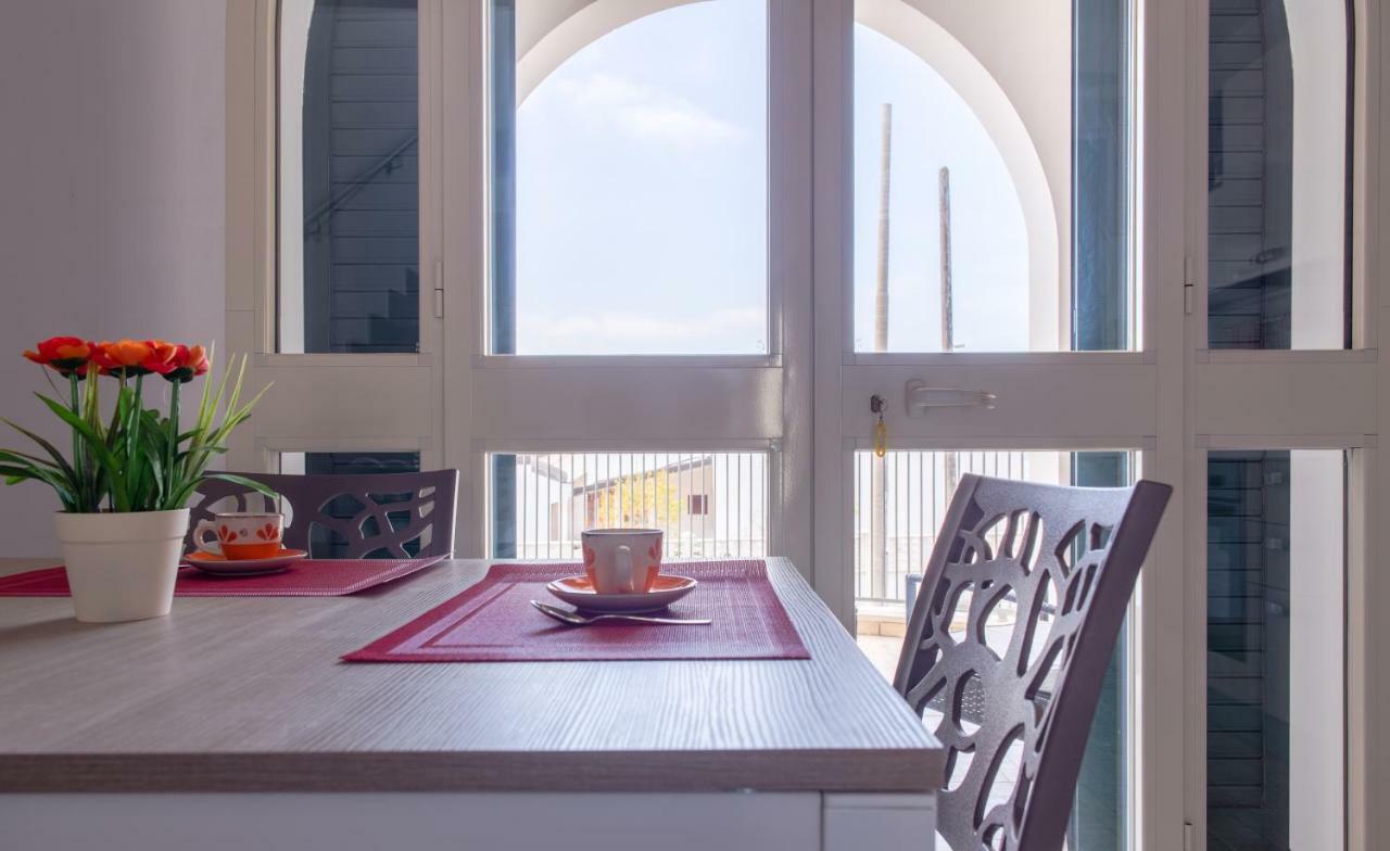 Casa Vacanze Dei Bacini ปอร์โตเชซาเรโอ ภายนอก รูปภาพ