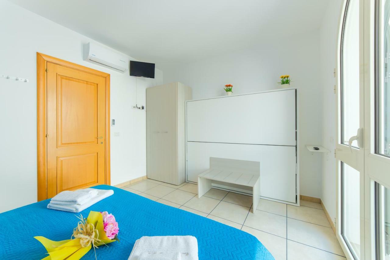 Casa Vacanze Dei Bacini ปอร์โตเชซาเรโอ ภายนอก รูปภาพ