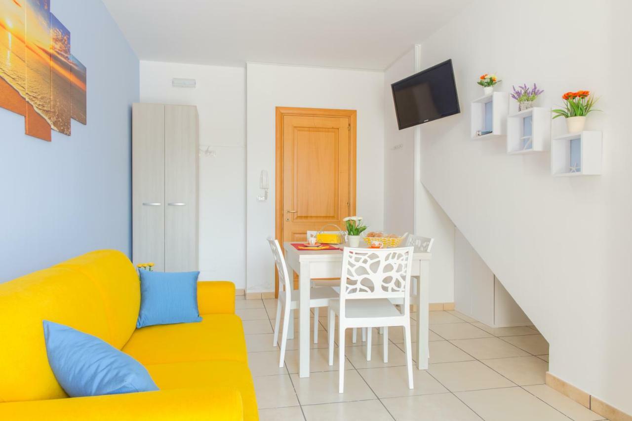 Casa Vacanze Dei Bacini ปอร์โตเชซาเรโอ ภายนอก รูปภาพ
